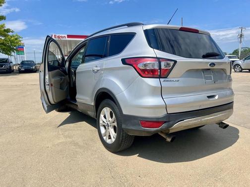 Silver 2018 Ford Escape SE