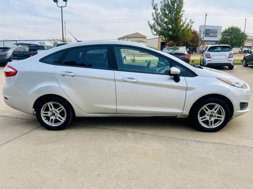 2019 Ford Fiesta SE 4dr Sedan