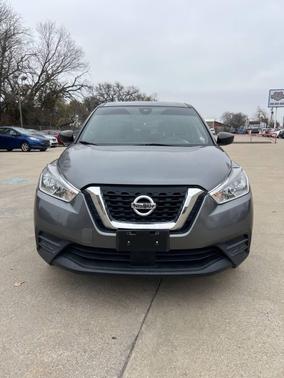 2020 Nissan Kicks S