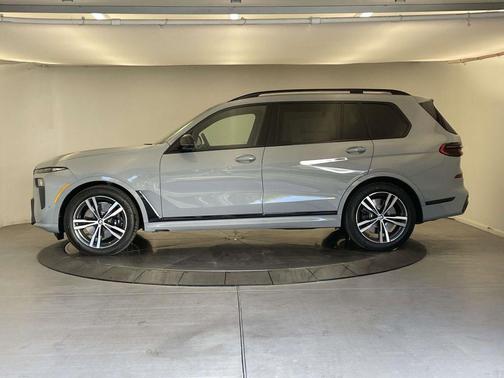 2026 BMW X7 M60i