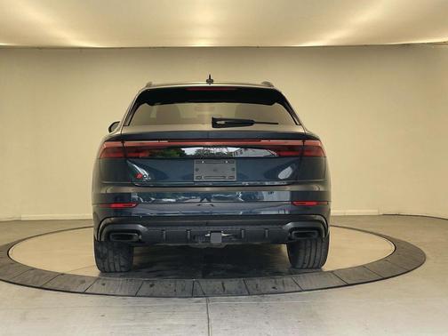 Waitomo Blue Metallic 2025 Audi Q8 55 Premium Plus