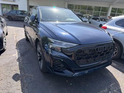 Waitomo Blue Metallic 2025 Audi Q8 55 Premium Plus