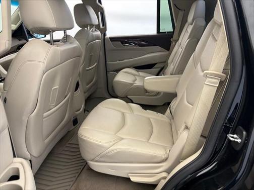 2016 Cadillac Escalade Luxury