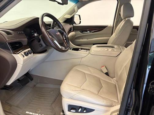 2016 Cadillac Escalade Luxury