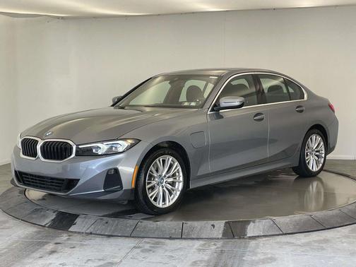 2024 BMW 330e xDrive