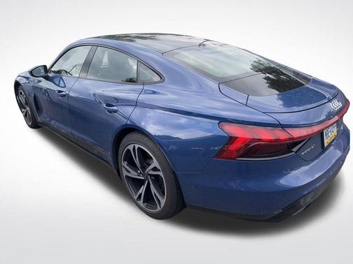 2023 Audi e-tron GT Prestige quattro