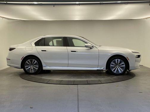 2024 BMW i7 eDrive50