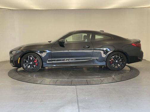 Black Sapphire Metallic 2026 BMW M440 i xDrive