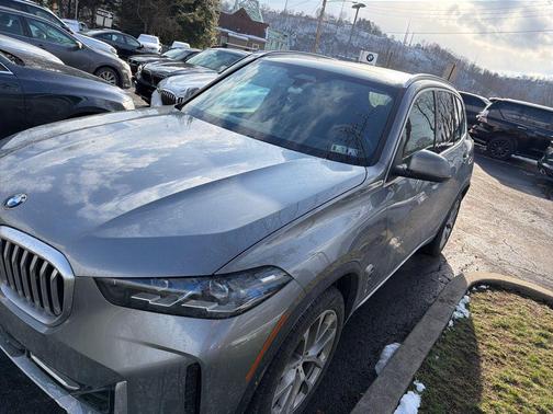 Skyscraper Grey Metallic 2024 BMW X5 xDrive40i