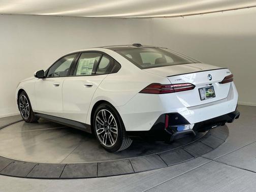 Mineral White Metallic 2027 BMW 530 i xDrive