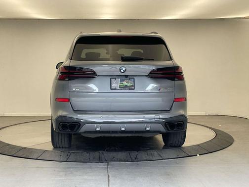 Skyscraper Grey Metallic 2025 BMW X5 M60i