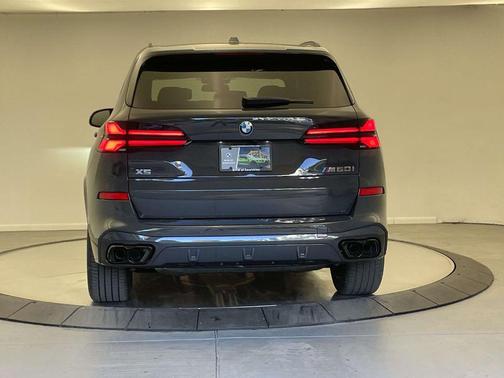 2026 BMW X5 M60i