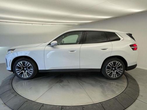 Mineral White Metallic 2026 BMW X3 30 xDrive