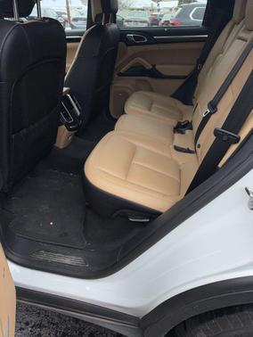 2016 Porsche Cayenne Cayenne