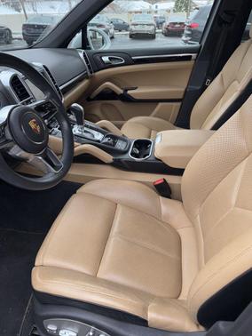 2016 Porsche Cayenne Cayenne