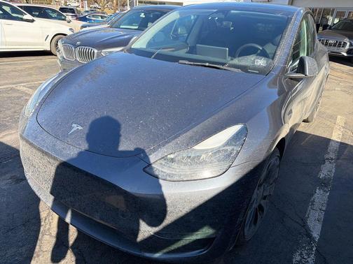 2022 Tesla Model Y Performance Dual Motor All-Wheel Drive