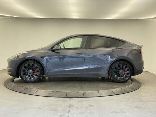 2022 Tesla Model Y Performance Dual Motor All-Wheel Drive