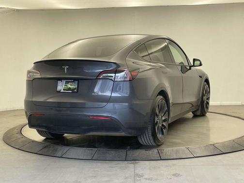 2022 Tesla Model Y Performance Dual Motor All-Wheel Drive
