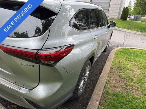 Celestial Silver Metallic 2020 Toyota Highlander Hybrid Platinum