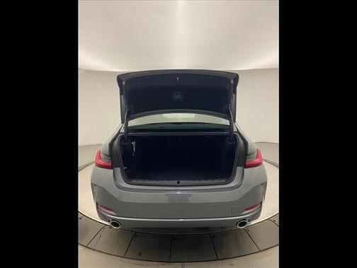 2025 BMW 330 i xDrive