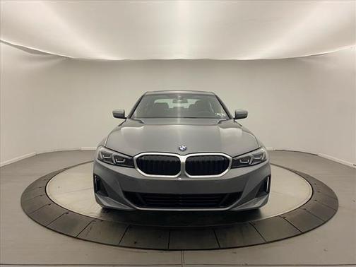 2025 BMW 330 i xDrive