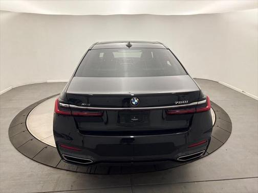 2022 BMW 750 i xDrive