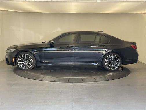 2022 BMW 750 i xDrive