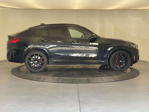 2023 BMW X4 M40i