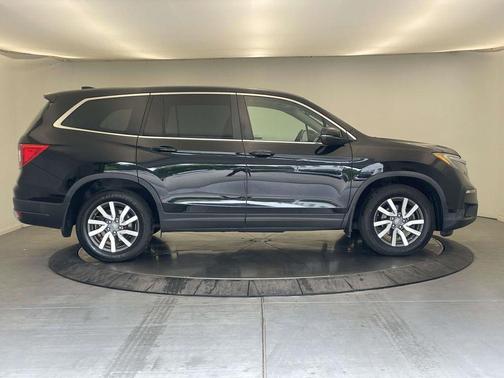 Crystal Black Pearl 2019 Honda Pilot EX-L