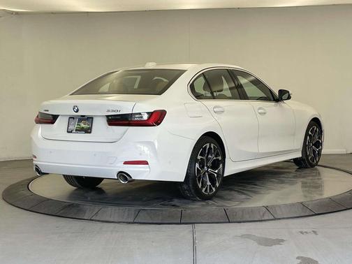 2026 BMW 330 xDrive NA