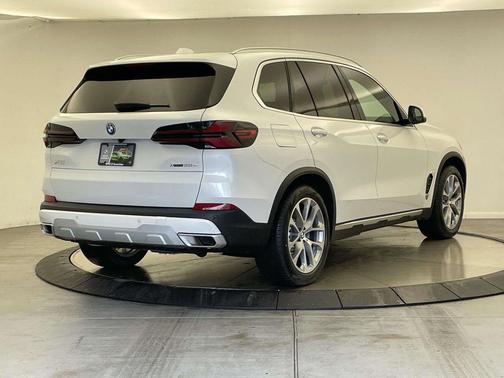2026 BMW X5 PHEV xDrive50e