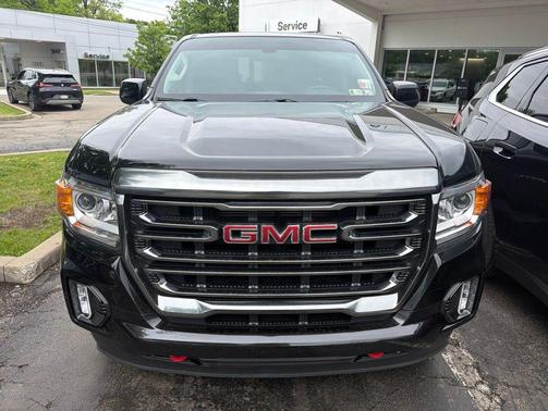 Onyx Black 2022 GMC Canyon AT4