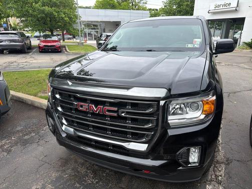Onyx Black 2022 GMC Canyon AT4