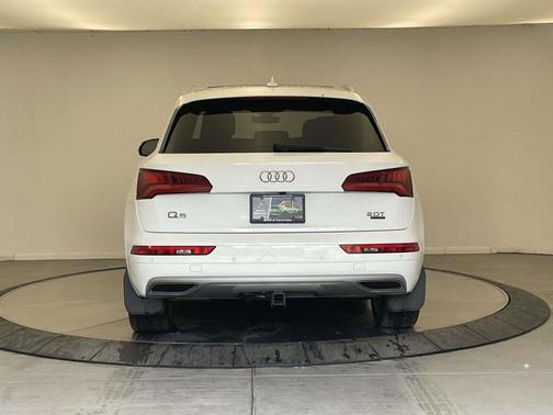 Ibis White 2018 Audi Q5 2.0T Tech Premium