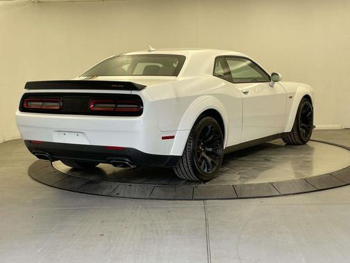 2022 Dodge Challenger R/T Scat Pack Widebody