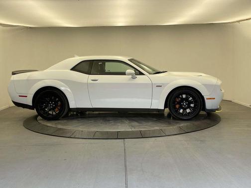 2022 Dodge Challenger R/T Scat Pack Widebody