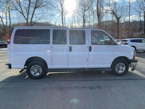 2017 Chevrolet Express 2500 LT