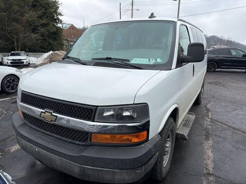 2017 Chevrolet Express 2500 LT