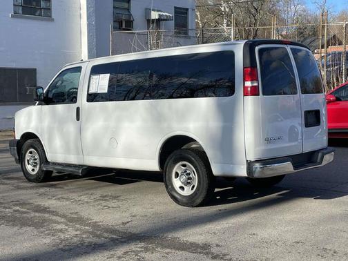 2017 Chevrolet Express 2500 LT