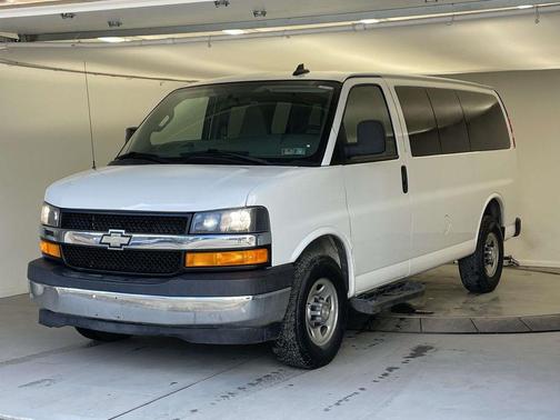 2017 Chevrolet Express 2500 LT