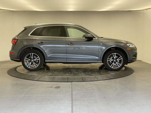 2020 Audi Q5 Premium Plus 55 TFSI e quattro S tronic