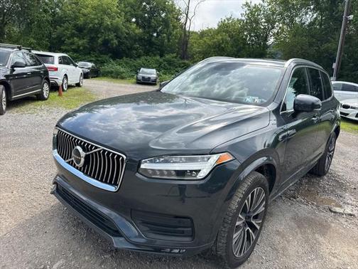 2022 Volvo XC90 T6 Momentum