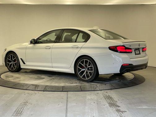 2023 BMW 530 i xDrive