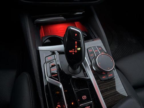 2023 BMW 530 i xDrive