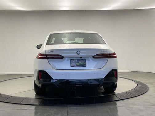 Mineral White Metallic 2026 BMW 530 xDrive