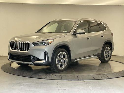 Space Silver Metallic 2026 BMW X1 xDrive28i