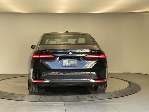 Black Sapphire Metallic 2026 BMW 530 xDrive