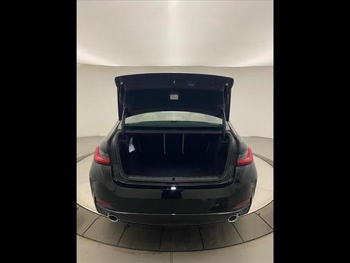 2025 BMW 330 i xDrive
