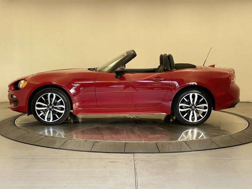 2019 FIAT 124 Spider Base