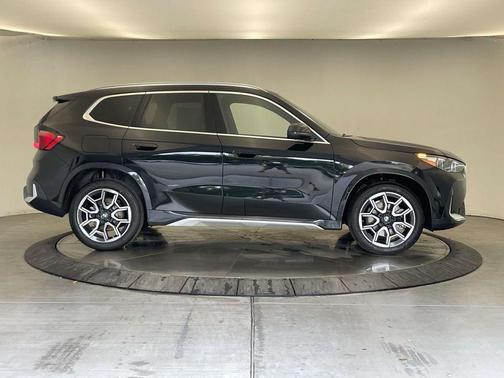Black Sapphire Metallic 2027 BMW X1 xDrive28i